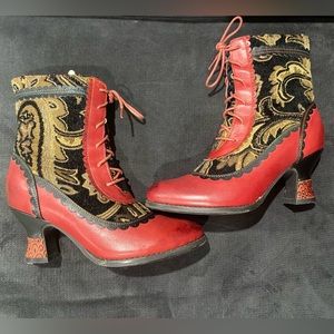 Spring Step L’Artiste Bewitch Red Zipper boots US5.5 EURO36